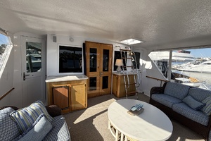 Miles Away 53ft Hatteras Yacht For Sale
