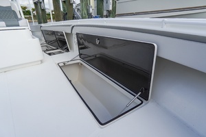 2022 Sea Hunter 41 CTS thumbnail 27