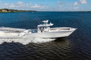 2022 Sea Hunter 41 CTS thumbnail 39