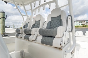 2022 Sea Hunter 41 CTS thumbnail 10