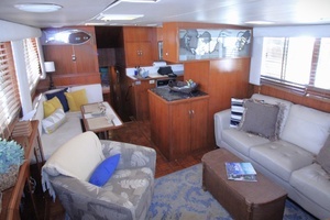 1995 Jefferson 52 Rivanna Cockpit MY thumbnail 5