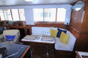 1995 Jefferson 52 Rivanna Cockpit MY thumbnail 9