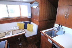 1995 Jefferson 52 Rivanna Cockpit MY thumbnail 10