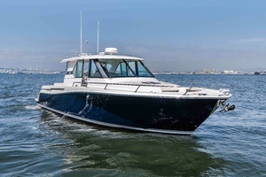 2016 Tiara Yachts Q44 thumbnail 19