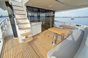 2024 Absolute Navetta 64 thumbnail 28