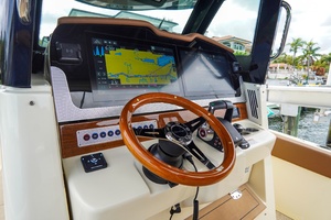 31ft Chris Craft Yacht For Sale