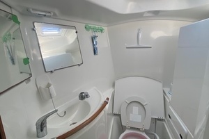 2005 Beneteau 42 CC thumbnail 20