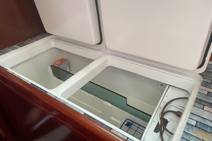 2005 Beneteau 42 CC thumbnail 12