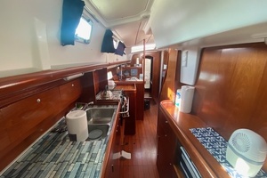 2005 Beneteau 42 CC thumbnail 11