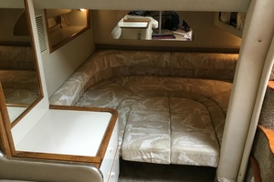 1995 Sea Ray Sun Dancer 370 thumbnail 11