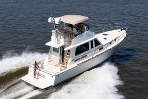 2016 Sabre 42 Fly Bridge Sedan thumbnail 1