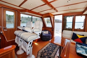2016 Sabre 42 Fly Bridge Sedan thumbnail 2