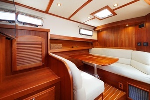2016 Sabre 42 Fly Bridge Sedan thumbnail 15