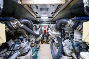 2004 Sea Ray 550 Sundancer thumbnail 24