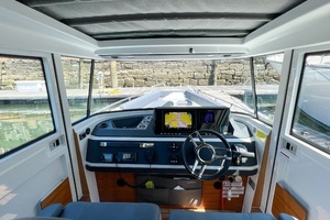 2020 Axopar 28 Cabin thumbnail 18