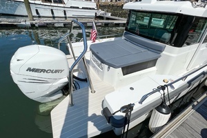 2020 Axopar 28 Cabin thumbnail 14