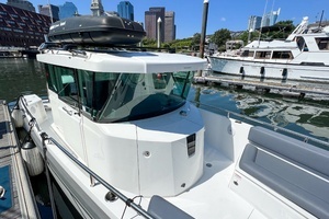 2020 Axopar 28 Cabin thumbnail 11