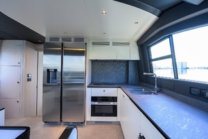 2024 Azimut Fly 78 thumbnail 31