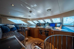 2003 Hatteras 100 Raised Pilothouse thumbnail 15
