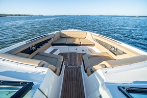 BLONDIE 35ft Sea Ray Yacht For Sale