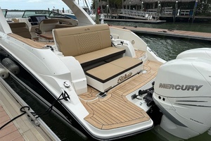 BLONDIE 35ft Sea Ray Yacht For Sale