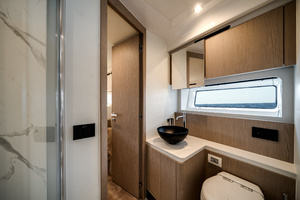 53FT (16.15M) AZIMUT