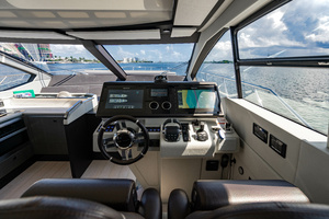70FT (21.34M) AZIMUT