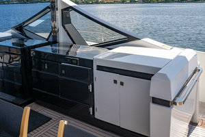 70FT (21.34M) AZIMUT