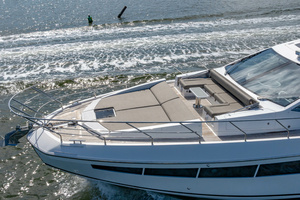 70FT (21.34M) AZIMUT