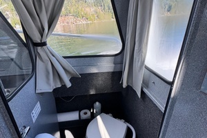 2018 KingFisher 2725 Weekender thumbnail 13