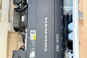 Volvo 370 Engines