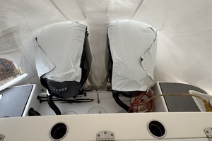 2018 Robalo 305 thumbnail 6