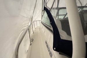 2018 Robalo 305 thumbnail 15
