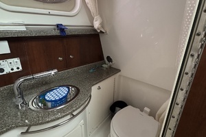 2018 Robalo 305 thumbnail 14