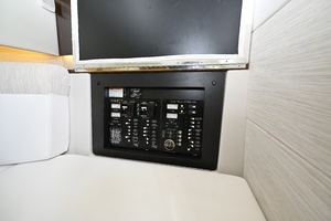 38ft Cruisers Yachts Yacht For Sale