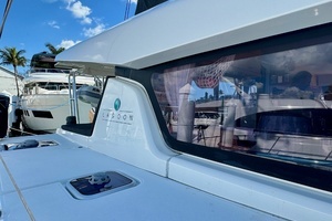2017 Lagoon 42 OV thumbnail 2