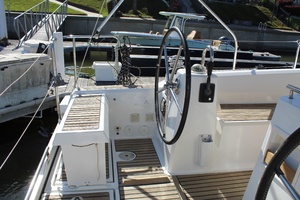 Avery J 35ft Beneteau Yacht For Sale