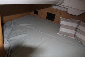 Avery J 35ft Beneteau Yacht For Sale