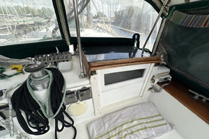 BRICK HOUSE 39ft Valiant Yacht For Sale