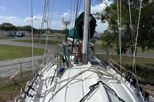 BRICK HOUSE 39ft Valiant Yacht For Sale