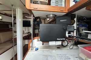 BRICK HOUSE 39ft Valiant Yacht For Sale