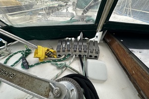 BRICK HOUSE 39ft Valiant Yacht For Sale