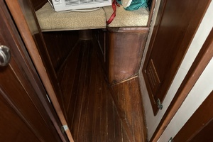 BRICK HOUSE 39ft Valiant Yacht For Sale