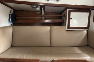 BRICK HOUSE 39ft Valiant Yacht For Sale
