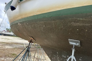 BRICK HOUSE 39ft Valiant Yacht For Sale