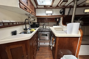 BRICK HOUSE 39ft Valiant Yacht For Sale