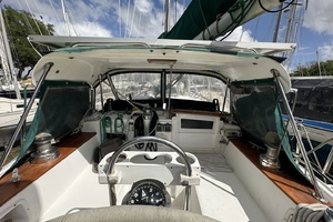 BRICK HOUSE 39ft Valiant Yacht For Sale