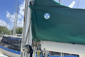 BRICK HOUSE 39ft Valiant Yacht For Sale