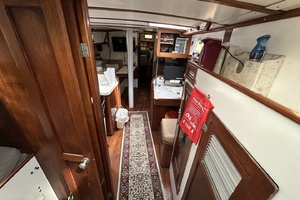 BRICK HOUSE 39ft Valiant Yacht For Sale