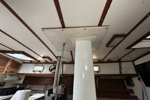 BRICK HOUSE 39ft Valiant Yacht For Sale